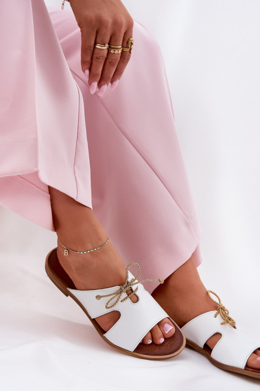 Plätud naturaalsest nahast Pealiste omad laiade nööridega Zazoo 3022 valget värvi