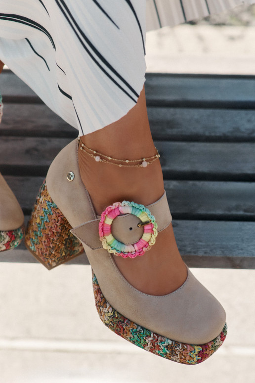 Kingad Koos punutisega kõrge jämeda kontsaga Ja platvorm Sellel onciejka 06839-04 beeži värvi Kingad Koos punutisega kõrge jämeda kontsaga Ja platvorm Sellel onciejka 06839-04 beeži värvi