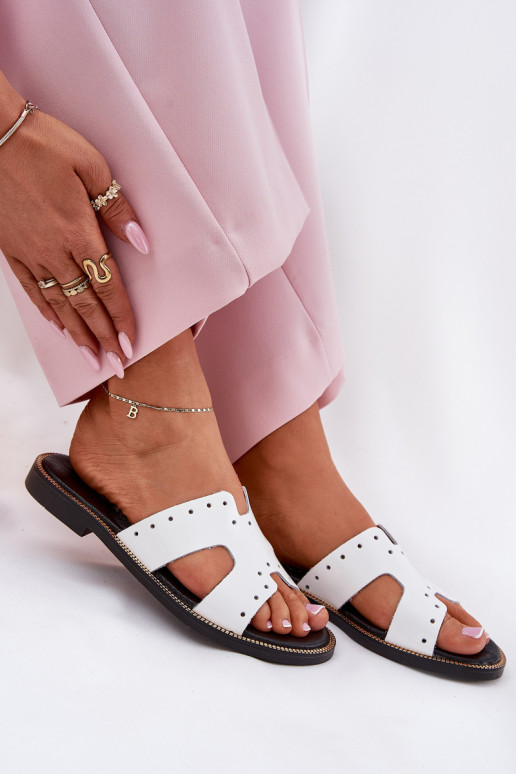 Zazoo 40326 Laque Pealiste omad Sussid Dekoratiivsete väljalõigetega valget värvi Zazoo 40326 Laque Pealiste omad Sussid Dekoratiivsete väljalõigetega valget värvi