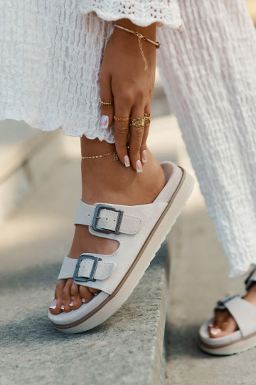 naiste seemisnahksed sussid neetide ja pandlaga D.Franklin DFSH405001 beeži värvi