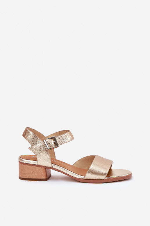 Pealistesandaalid Pealiste omad kõrge jämeda kontsaga Sellel onciejka N6802-25 Kuldset värvi Pealistesandaalid Pealiste omad kõrge jämeda kontsaga Sellel onciejka N6802-25 Kuldset värvi
