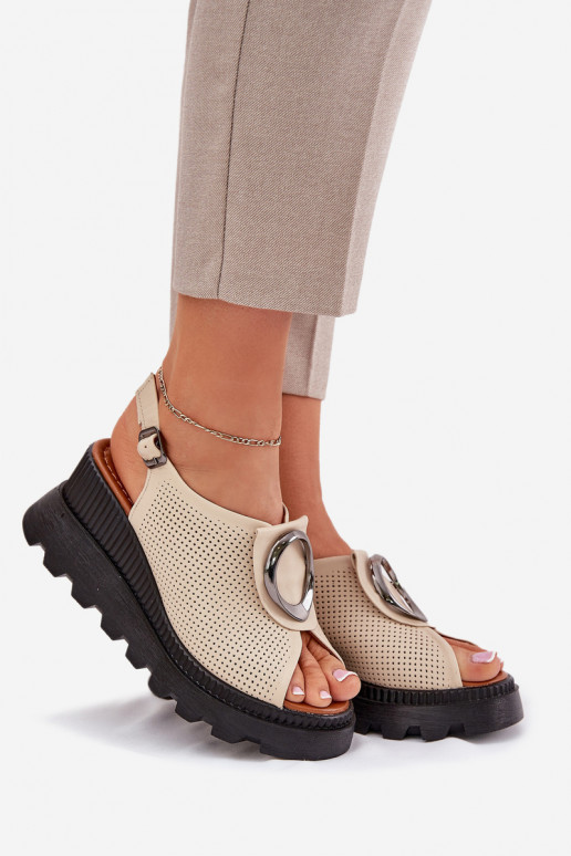 Pealistesandaalid Pealiste omad Kiilu peal kaunistustega Artiker 56C0111 beeži värvi Pealistesandaalid Pealiste omad Kiilu peal kaunistustega Artiker 56C0111 beeži värvi