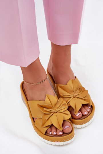 Plätud naturaalsest nahast Pealiste omad Kiilu peal Koos Ornate Lill Artiker 52C0504 Kollased