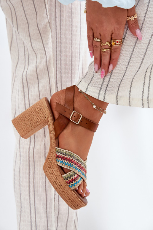 Pealistesandaalid Koos punutisega Passi juurdekach Zazoo 40460 pruunid värvi Pealistesandaalid Koos punutisega Passi juurdekach Zazoo 40460 pruunid värvi