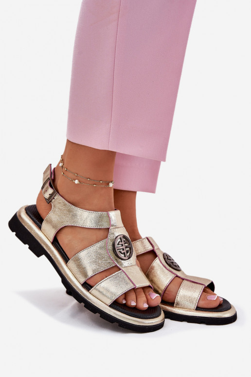 Pealistesandaalid Pealiste omad Laque Koos Ornate Detalem Artiker 56C0689 Kuldset värvi Pealistesandaalid Pealiste omad Laque Koos Ornate Detalem Artiker 56C0689 Kuldset värvi