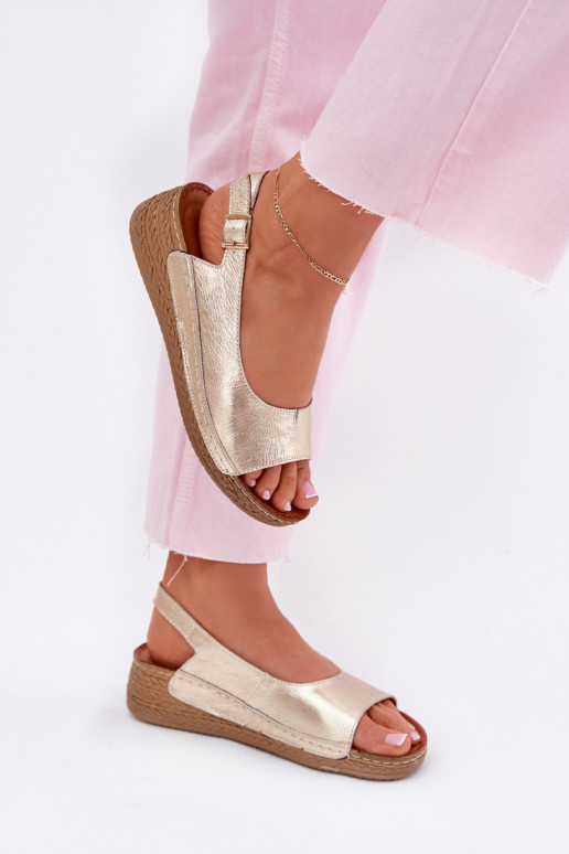 Pealistesandaalid Pealiste omad Kiilu peal Sellel onciejka L7069 -25 Kuldset värvi Pealistesandaalid Pealiste omad Kiilu peal Sellel onciejka L7069 -25 Kuldset värvi