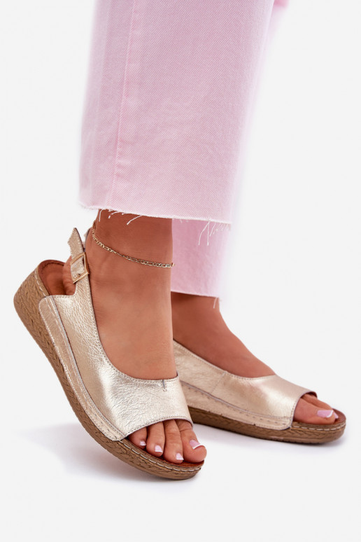 Pealistesandaalid Pealiste omad Kiilu peal Sellel onciejka L7069 -25 Kuldset värvi Pealistesandaalid Pealiste omad Kiilu peal Sellel onciejka L7069 -25 Kuldset värvi