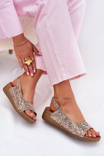 Pealistesandaalid Pealiste omad Kiilu peal Sellel onciejka L7069-04 beeži värvi