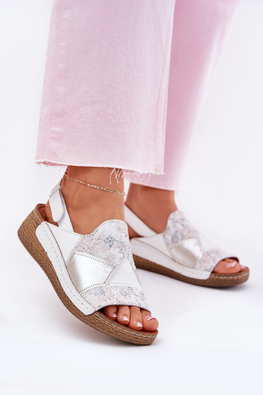 Pealistesandaalid Pealiste omad Kiilu peal Koos punutisega Sellel onciejka L7067-11 valget värvi Pealistesandaalid Pealiste omad Kiilu peal Koos punutisega Sellel onciejka L7067-11 valget värvi