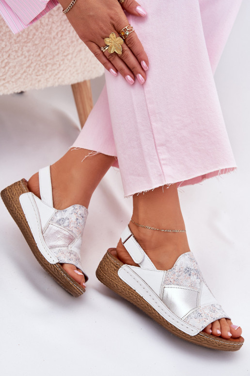 Pealistesandaalid Pealiste omad Kiilu peal Koos punutisega Sellel onciejka L7067-11 valget värvi Pealistesandaalid Pealiste omad Kiilu peal Koos punutisega Sellel onciejka L7067-11 valget värvi