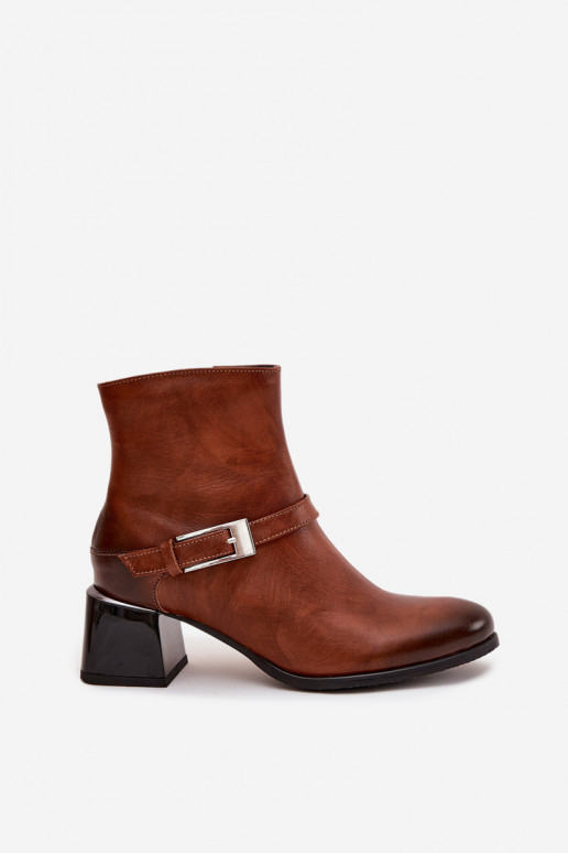 Pealhk Pealiste poolsaapad kõrge jämeda kontsaga neetide ja pandlaga Zazoo 60562 pruunid värvi Pealhk Pealiste poolsaapad kõrge jämeda kontsaga neetide ja pandlaga Zazoo 60562 pruunid värvi