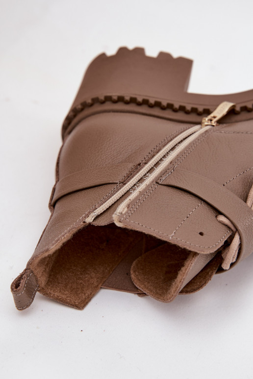 Pealhk Pealiste poolsaapad Klockis dekoreeritud kontsaga voodriga Zazoo 60557 beeži värvi