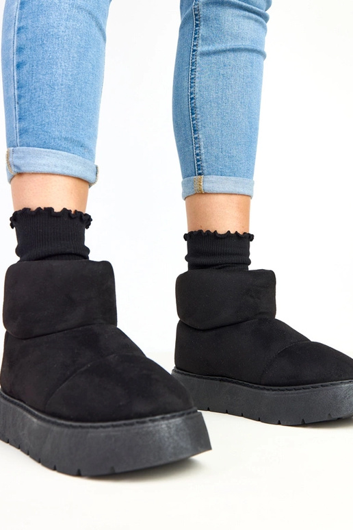 Mustad soojustatud talvesaapad...