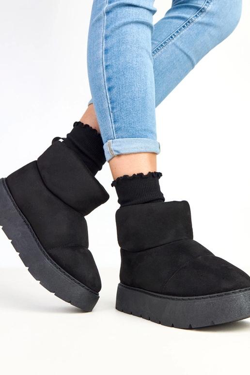 Mustad soojustatud talvesaapad...