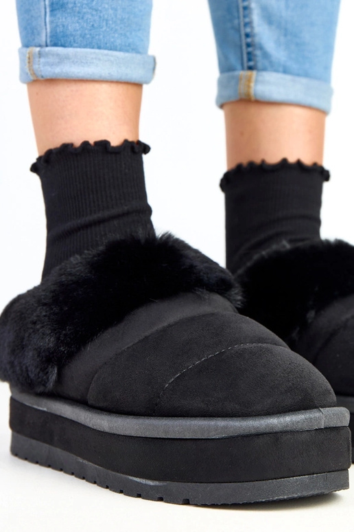 Mustad lühikesed talvesaapad,...