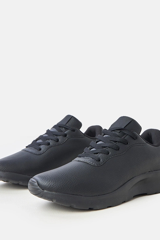 Mustad mehed kõrgendatud sportlikud...