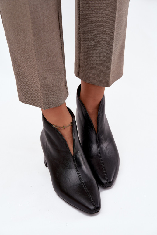 Mustad naiste saapad kontsaga ökoloogilisest nahast Rylina