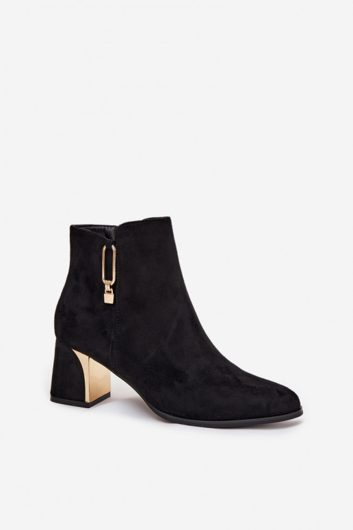 Must värv naiste saapad kuldsete detailidega „Kalivra"