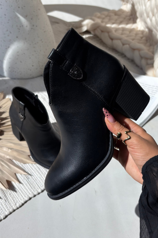 Isolatsiooniga naiste saapad mustast ökoloogilisest nahast Talienne