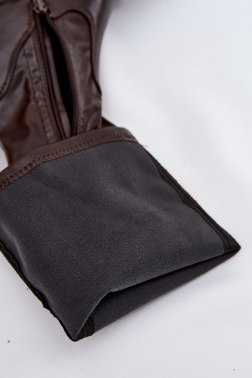 Naiste pikad saapad massiivsete kontsade ja platvormiga slip-on mudel pruuni värvi Florinne Naiste pikad saapad massiivsete kontsade ja platvormiga slip-on mudel pruuni värvi Florinne