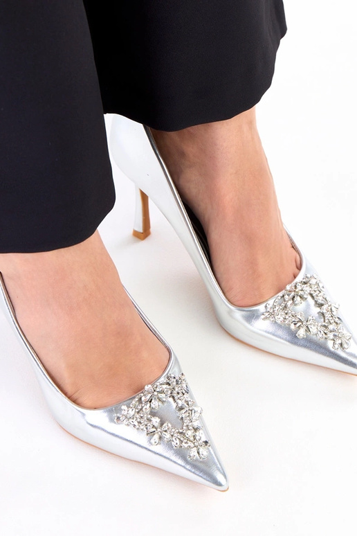 Hõbedane lakitud kõrged kontsad,...