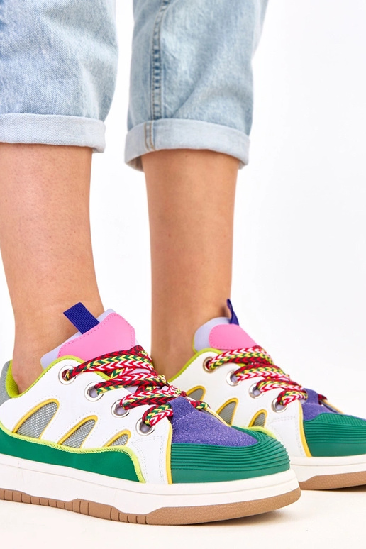 Rohelised sportjalatsid paksude...