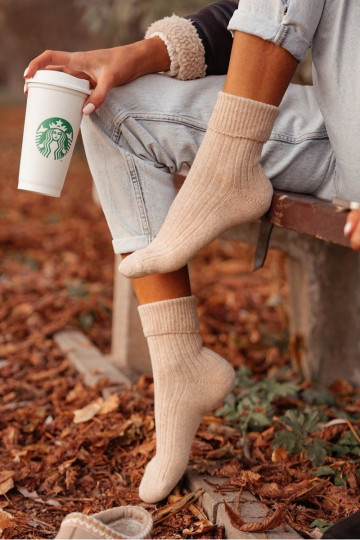 Sokid Pealiste omad INełniane beeži värvi