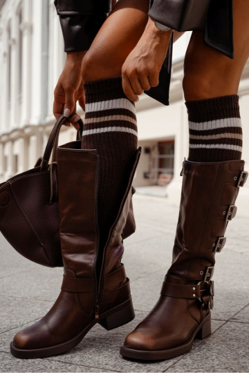 Podkolanósisseki Pealiste omad IN Prążek Triipudega Czekoladosissee