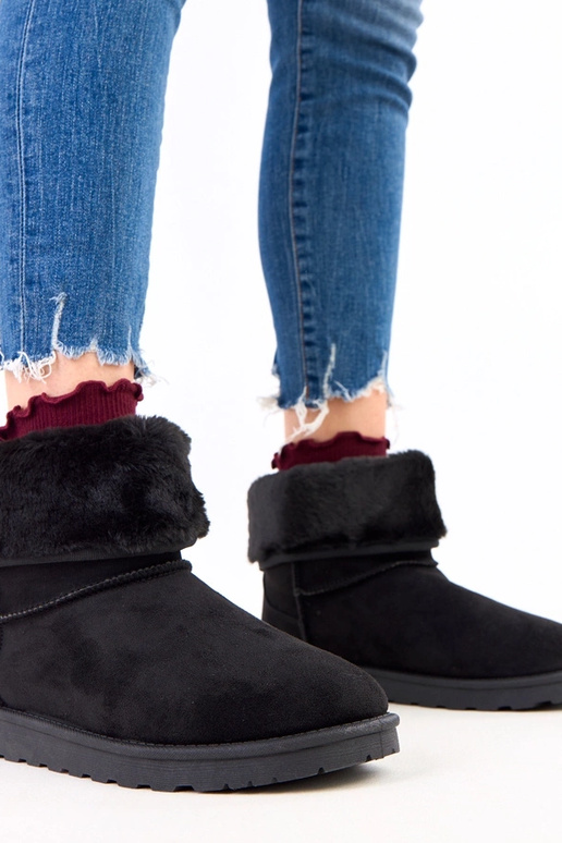 Mustad talvejalatsid karvaga...