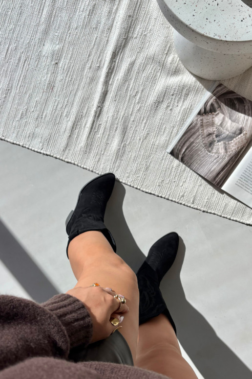 naiste kõrged cowboy-stiilis saapad kontsadega soojendatud Vinceza 16508 musta värvi naiste kõrged cowboy-stiilis saapad kontsadega soojendatud Vinceza 16508 musta värvi