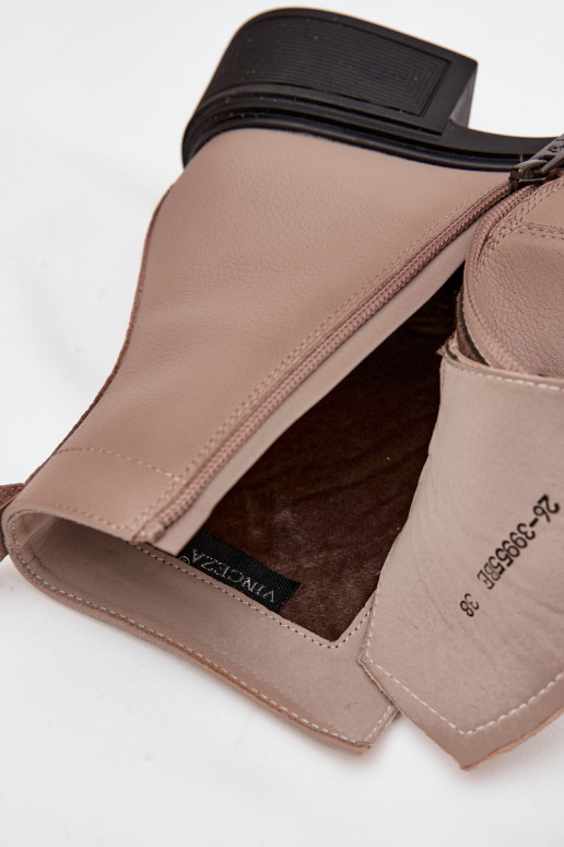 Pealiste poolsaapadPealturalnej Skóry Sellel ondala kontsaga voodriga Vinceza 39955 beeži värvi