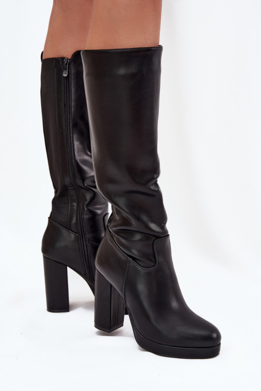 Naisten põlvini ulatuvad saapad kreenidega, ökonnahast, musta värvi Thalina