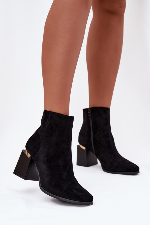 Soojad naiste poolsaapad mustast eko sametist Brivelle Soojad naiste poolsaapad mustast eko sametist Brivelle