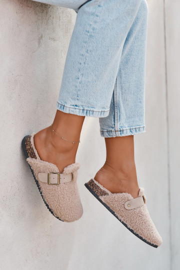 Naiste sussid karvasega „Typu Baranek" beežid