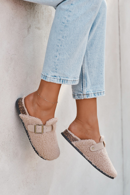 Naiste sussid karvasega „Typu Baranek" beežid