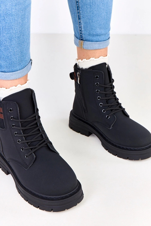 Mustad soojad traperid...