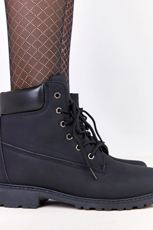 Mustad naiste soojad traperid...