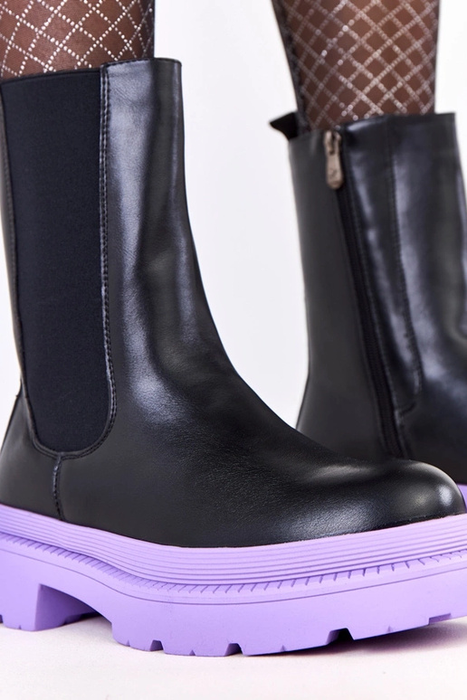 Mustad saapad violetse tallaga Fortley