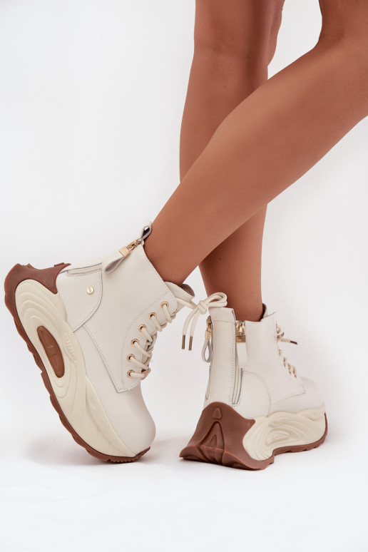 Pealhk voodriga Pealiste poolsaapad platvormiga GOE SS2N4300 Elevandiluu värvi