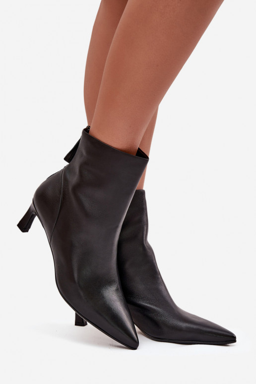 Pealiste poolsaapadPealturalnej Skóry kõrge jämeda kontsaga D&A CR52-661 msuud