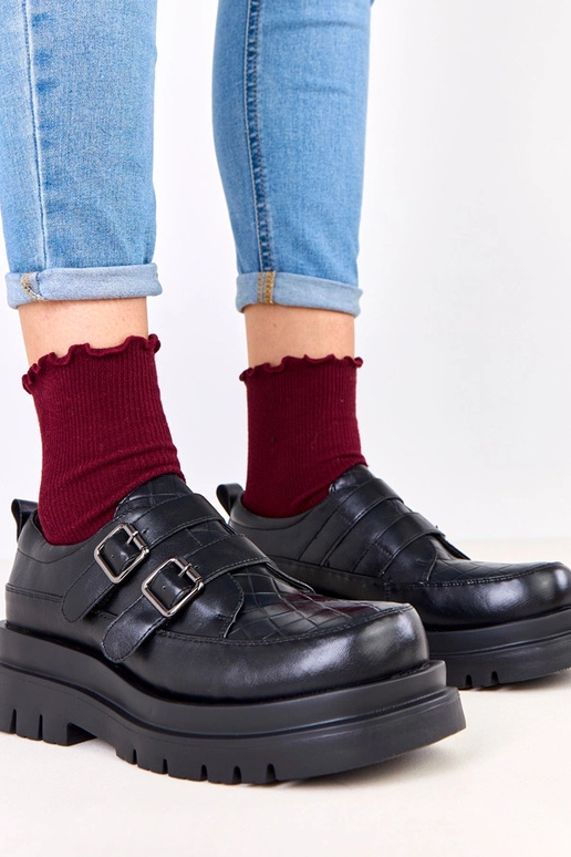 Mustad poolsaapad massiivse tallaga,...