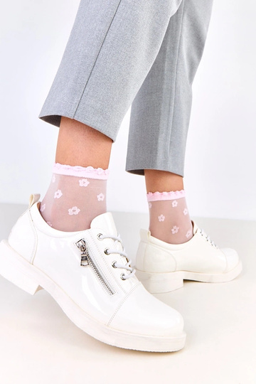 Valged läikivad naiste...