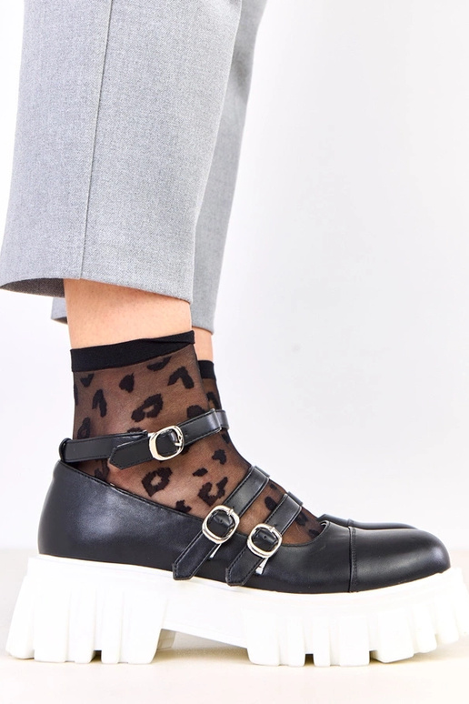 Mustad poolsaapad traktoritüüpi...