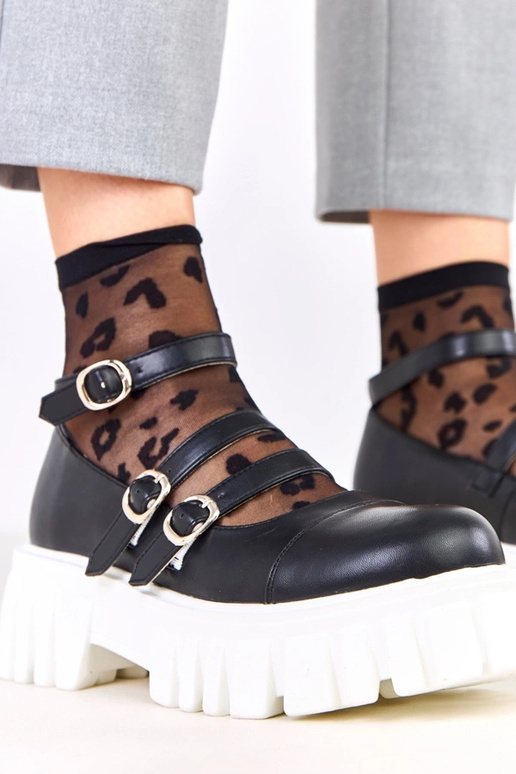 Mustad poolsaapad traktoritüüpi...