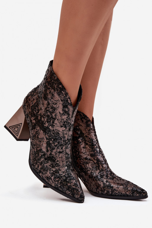 Pealhk Pealiste poolsaapad D&A CR52-679 msuud Pealhk Pealiste poolsaapad D&A CR52-679 msuud