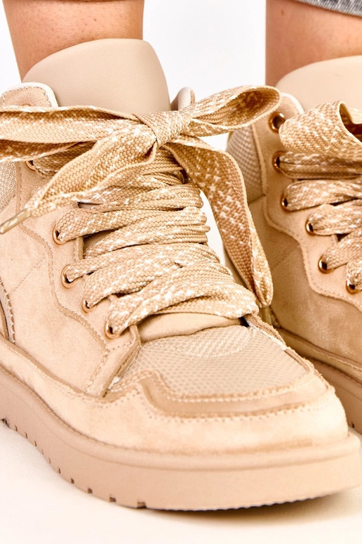 Kliivise beezid spordijalatsid...