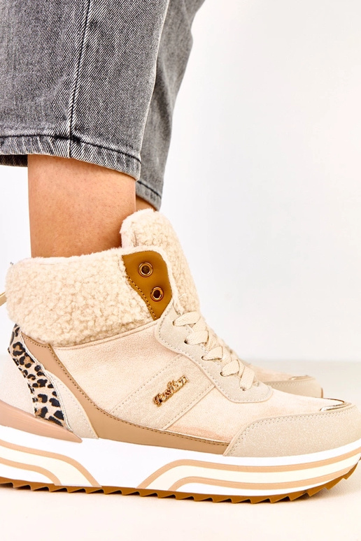 Mirasen beezid soojad spordijalatsid...