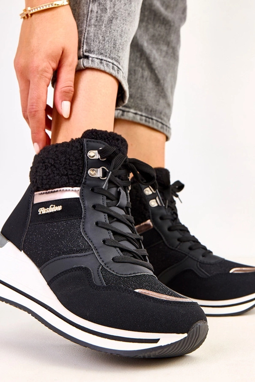 Rolinda mustad soojad spordijalatsid...