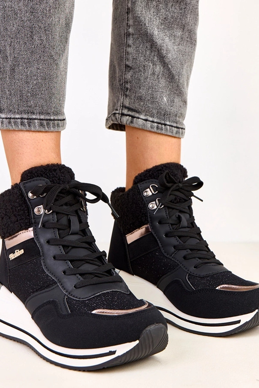 Rolinda mustad soojad spordijalatsid...