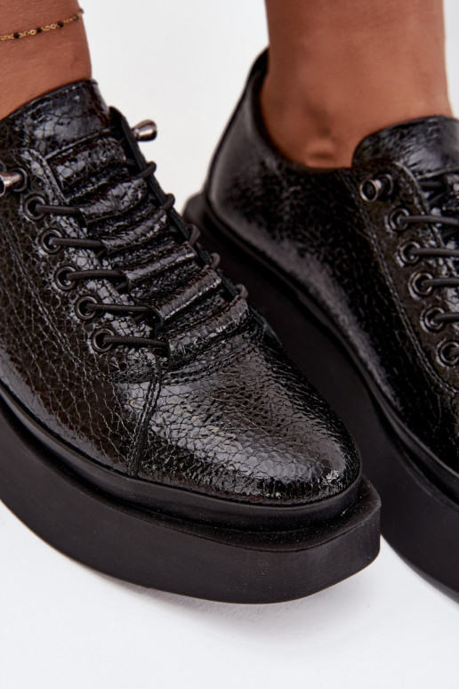 Läikivad naturaalnahast naiste poolsaapad platvormiga Artiker 57C2041, must